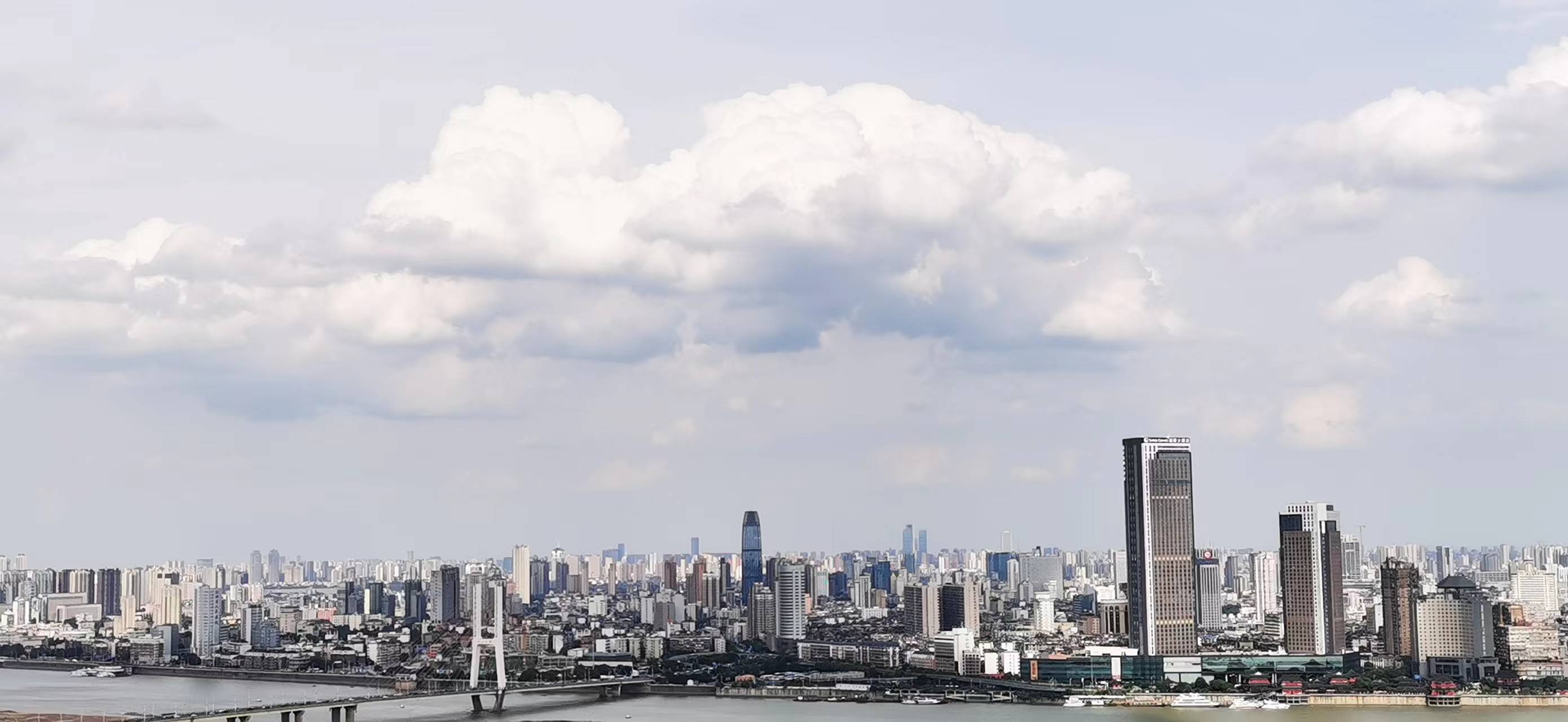 城市天际线全景图繁华都市风貌