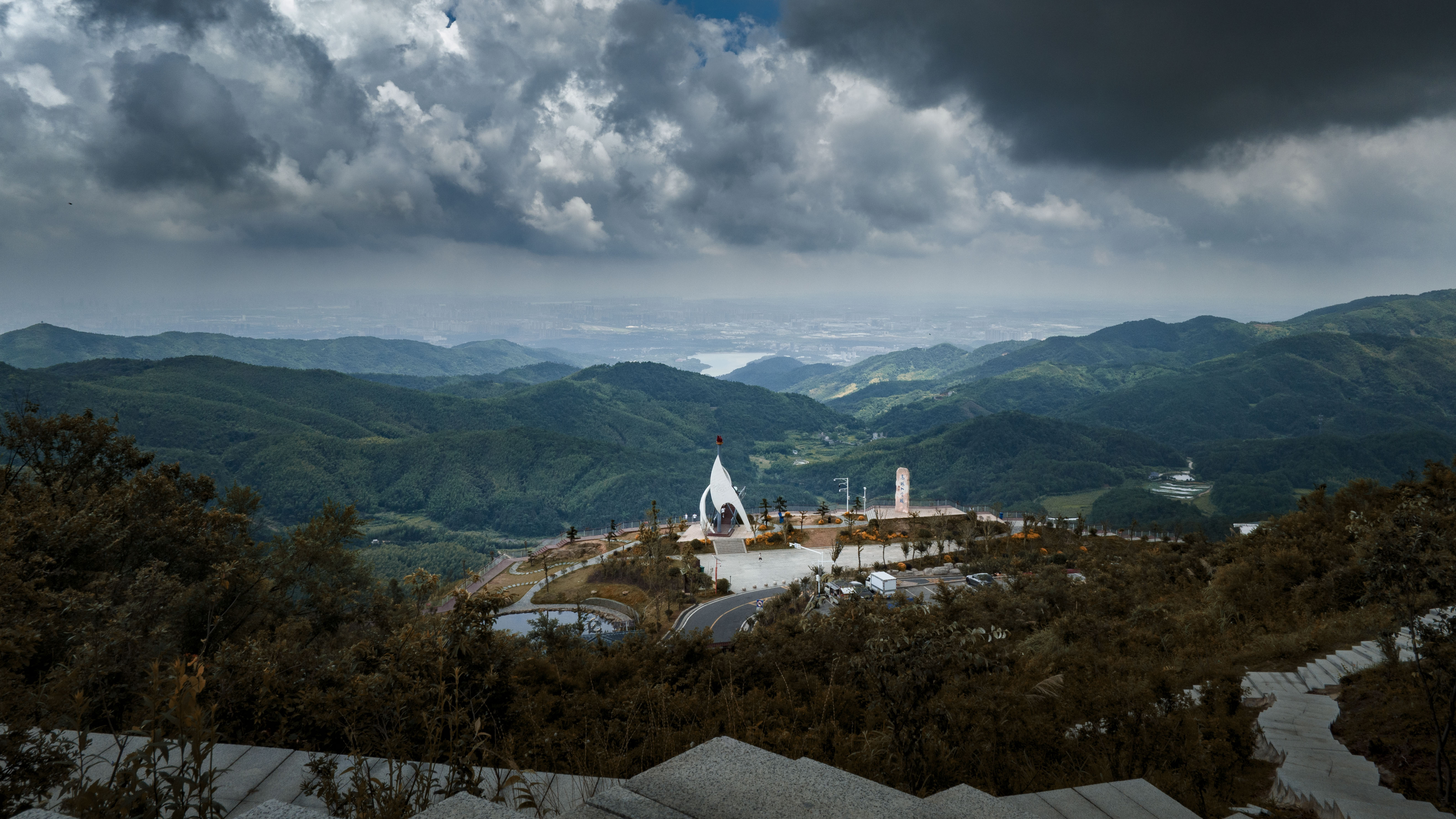 壮观山脉风景