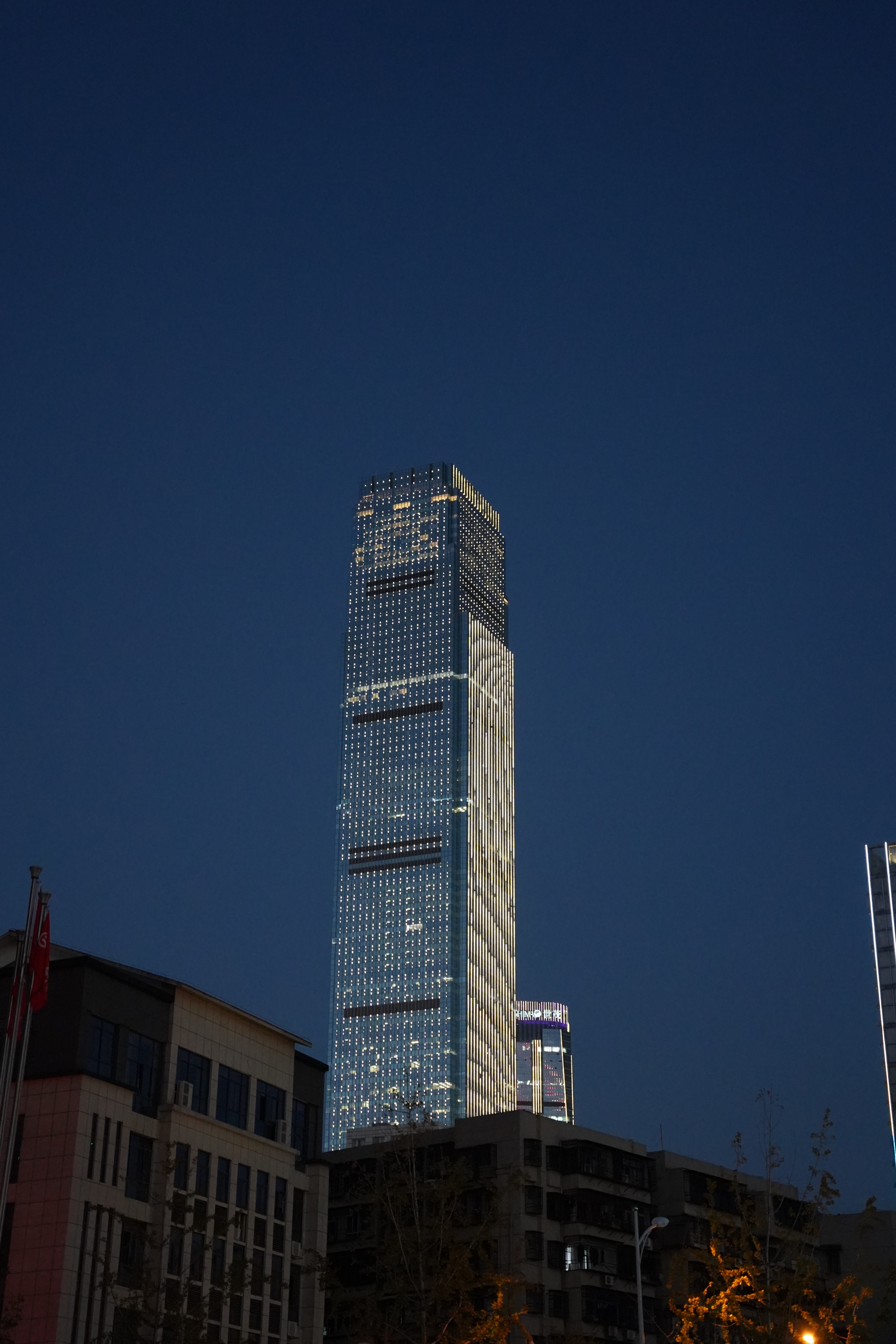 璀璨摩天大楼夜景城市地标风采