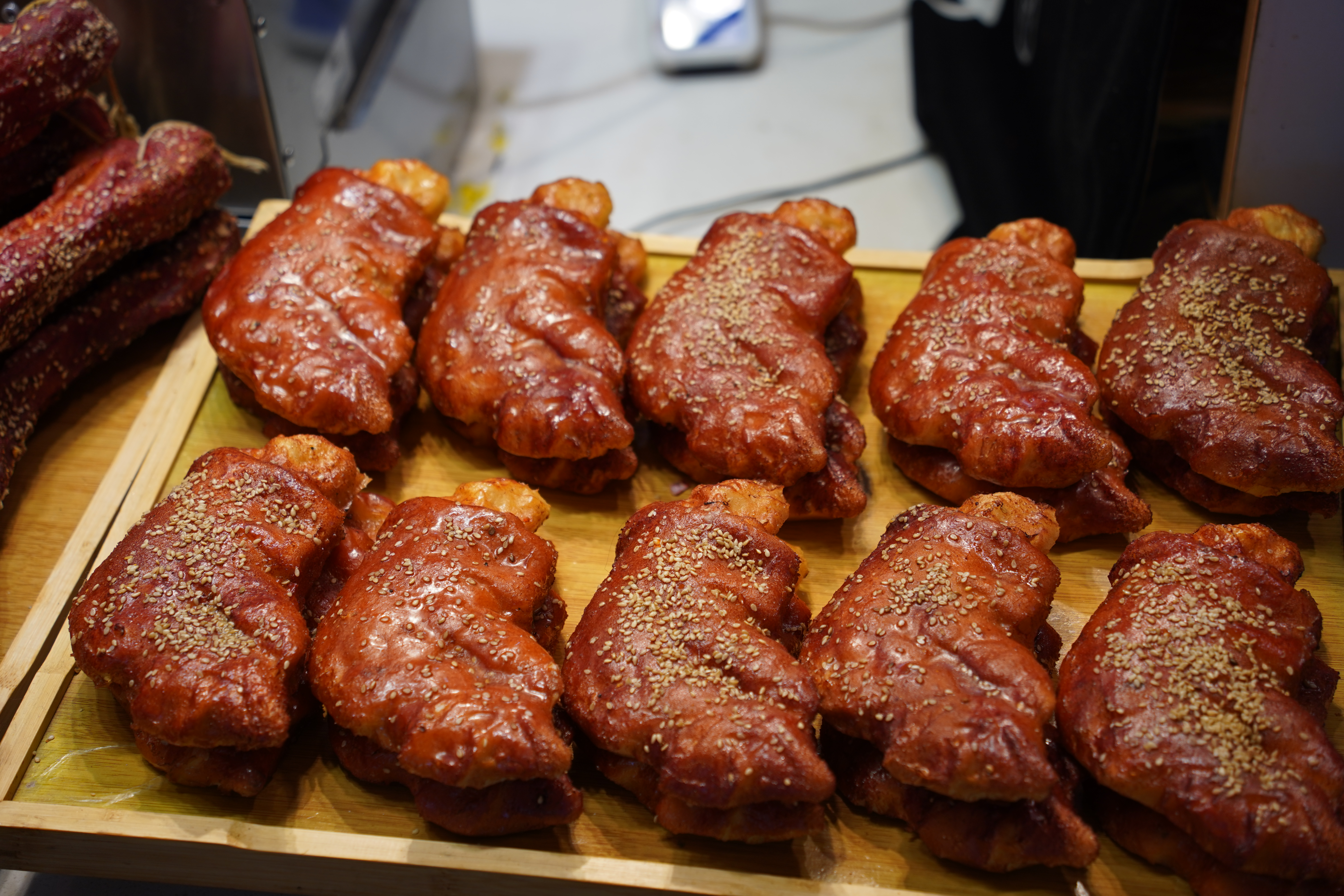色泽诱人的美味烤肉肉类美食