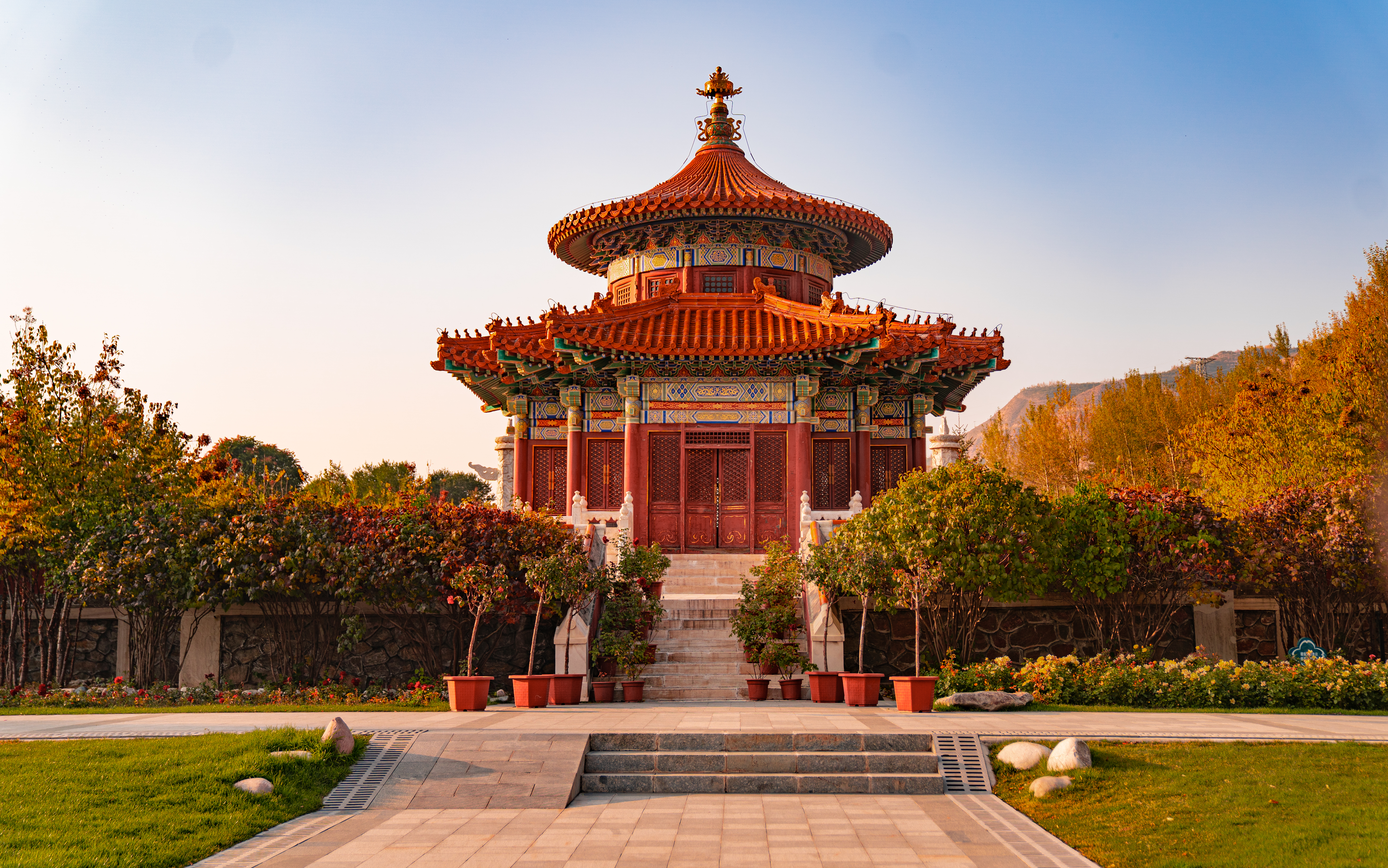 精美古建筑展现独特魅力的中国风宣传图
