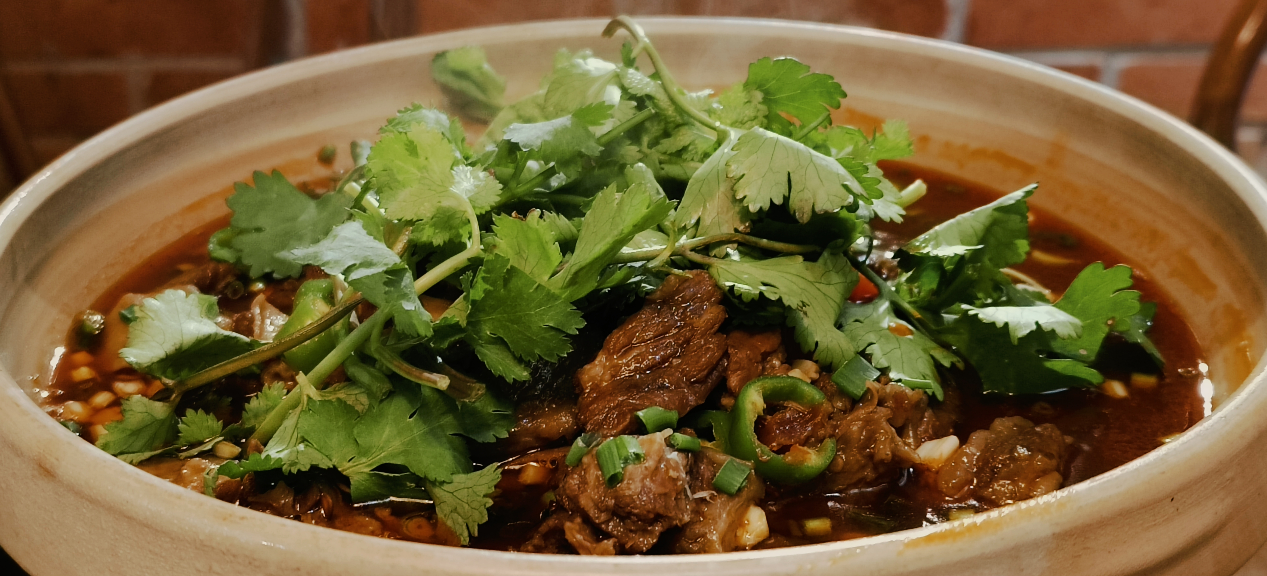 美味中式炖肉 鲜香四溢的特色中餐美食