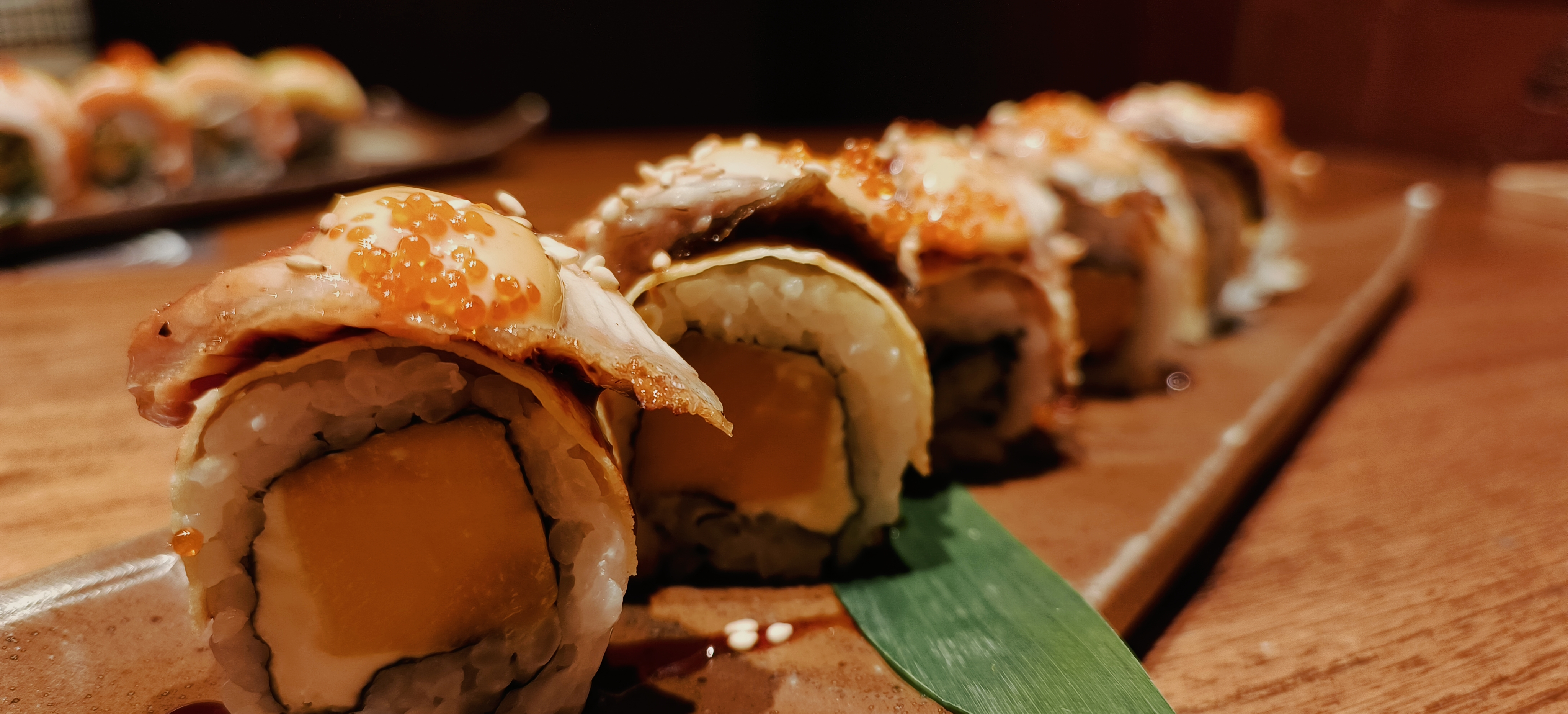 美味寿司卷日式料理中