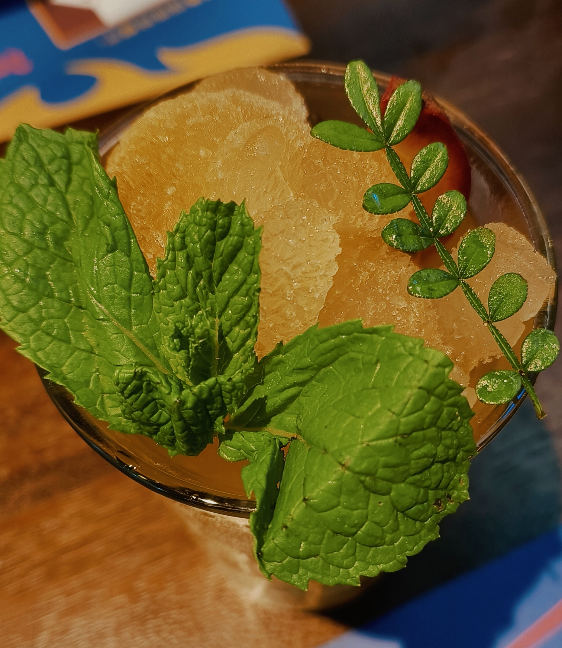 清新薄荷配冰饮夏日消暑饮品