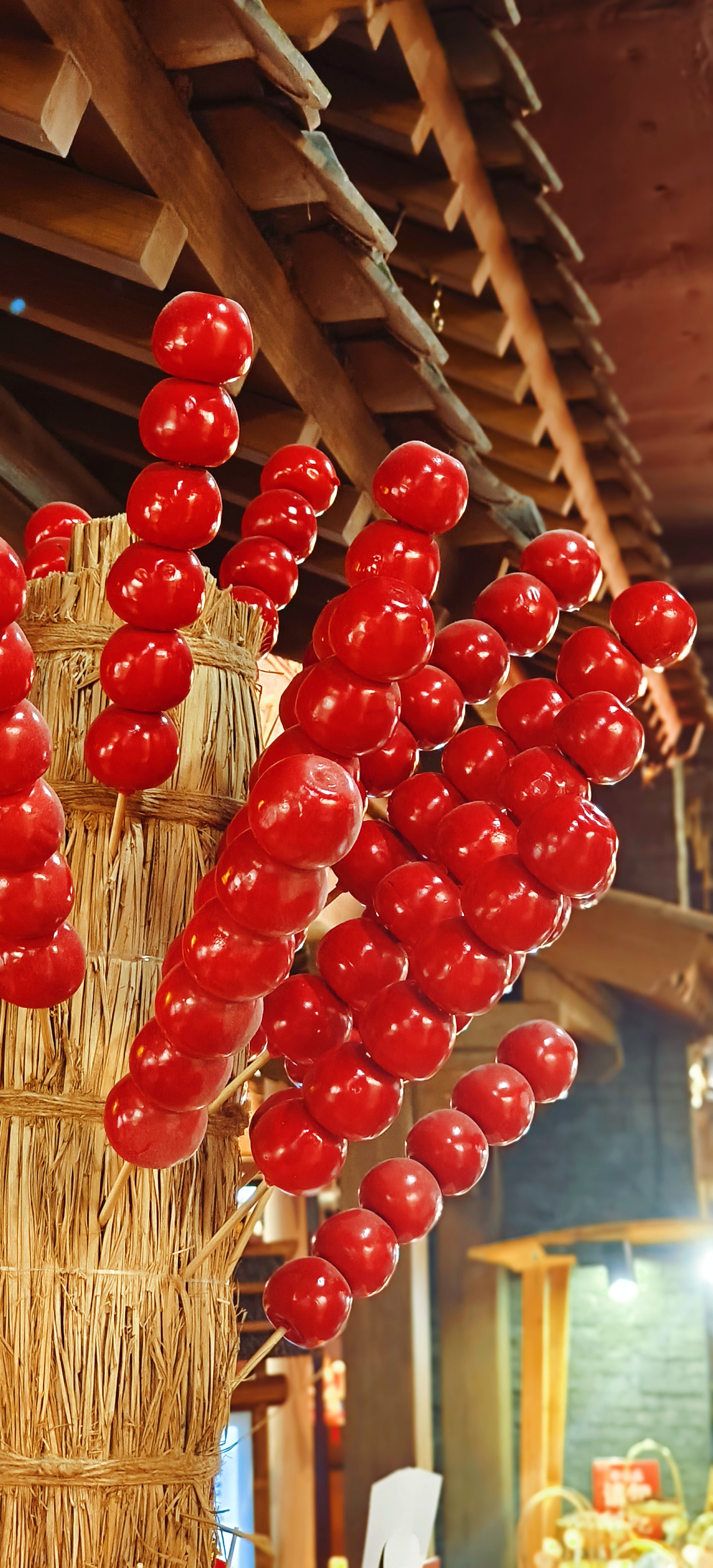 红色糖葫芦串传统美食中国风韵味