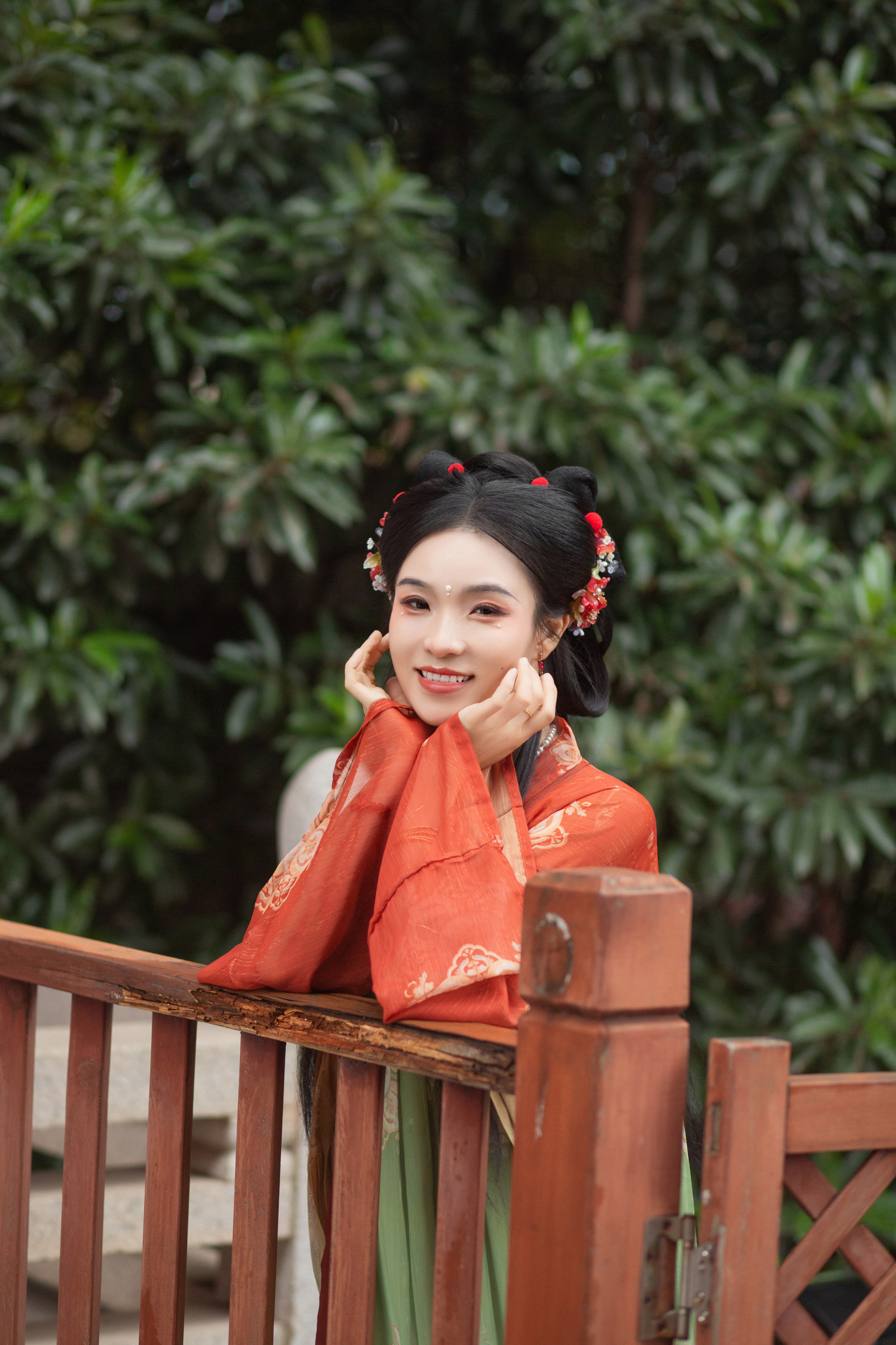 古装女子倚栏而立中国风之美