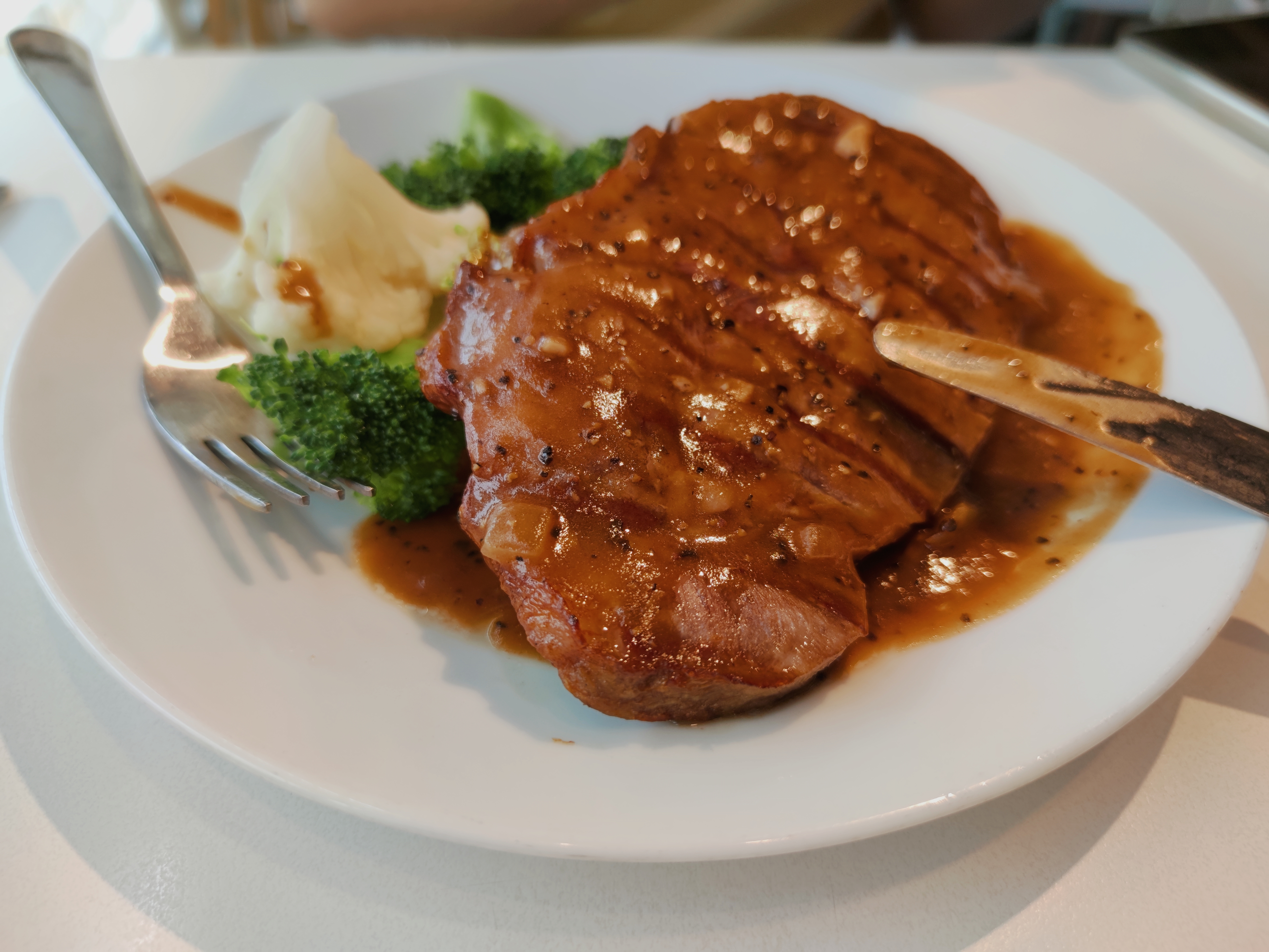 美味西餐牛排，尽享舌尖上的奢华盛宴