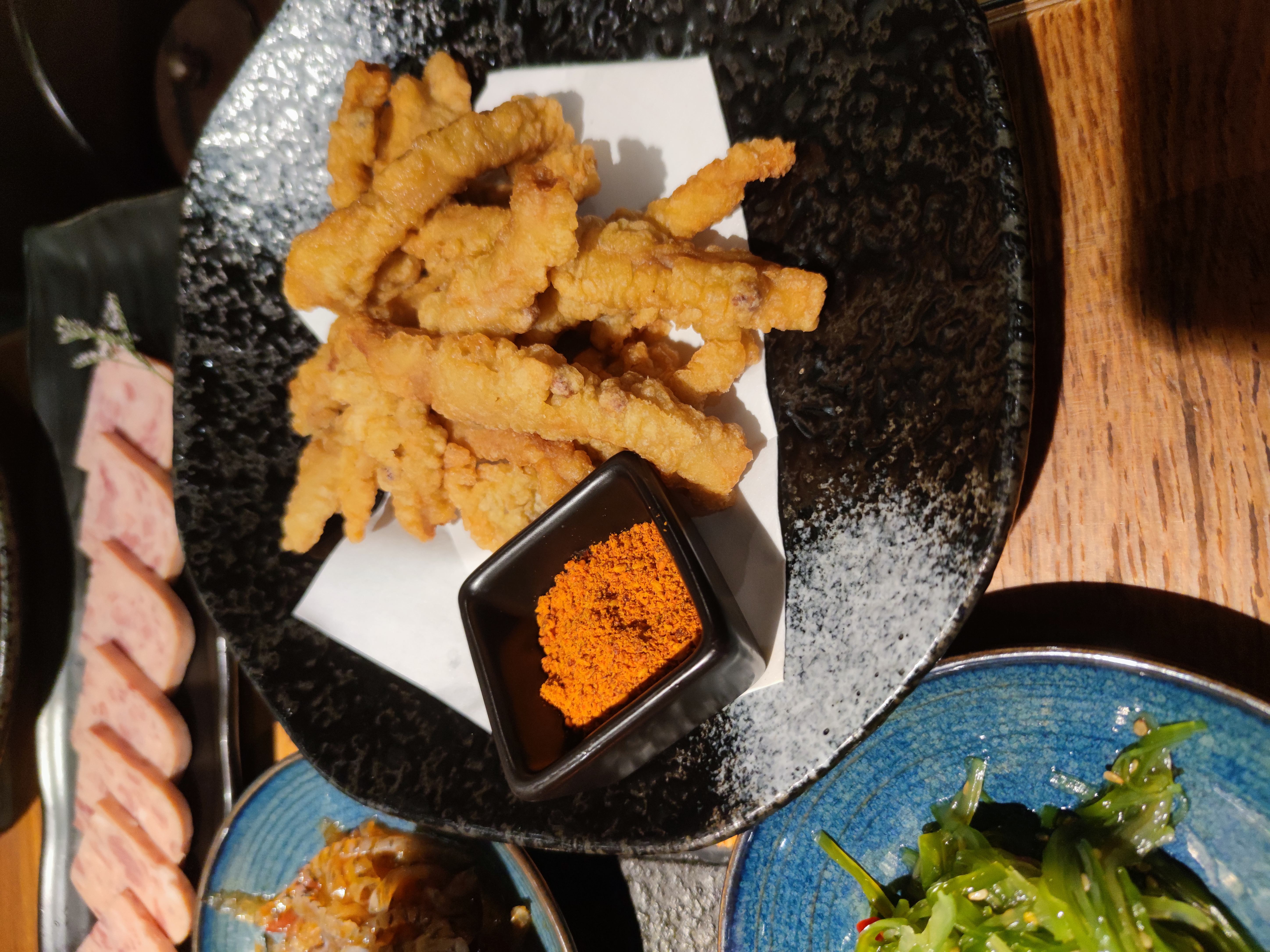美味炸物搭配特色蘸料特色小吃美食