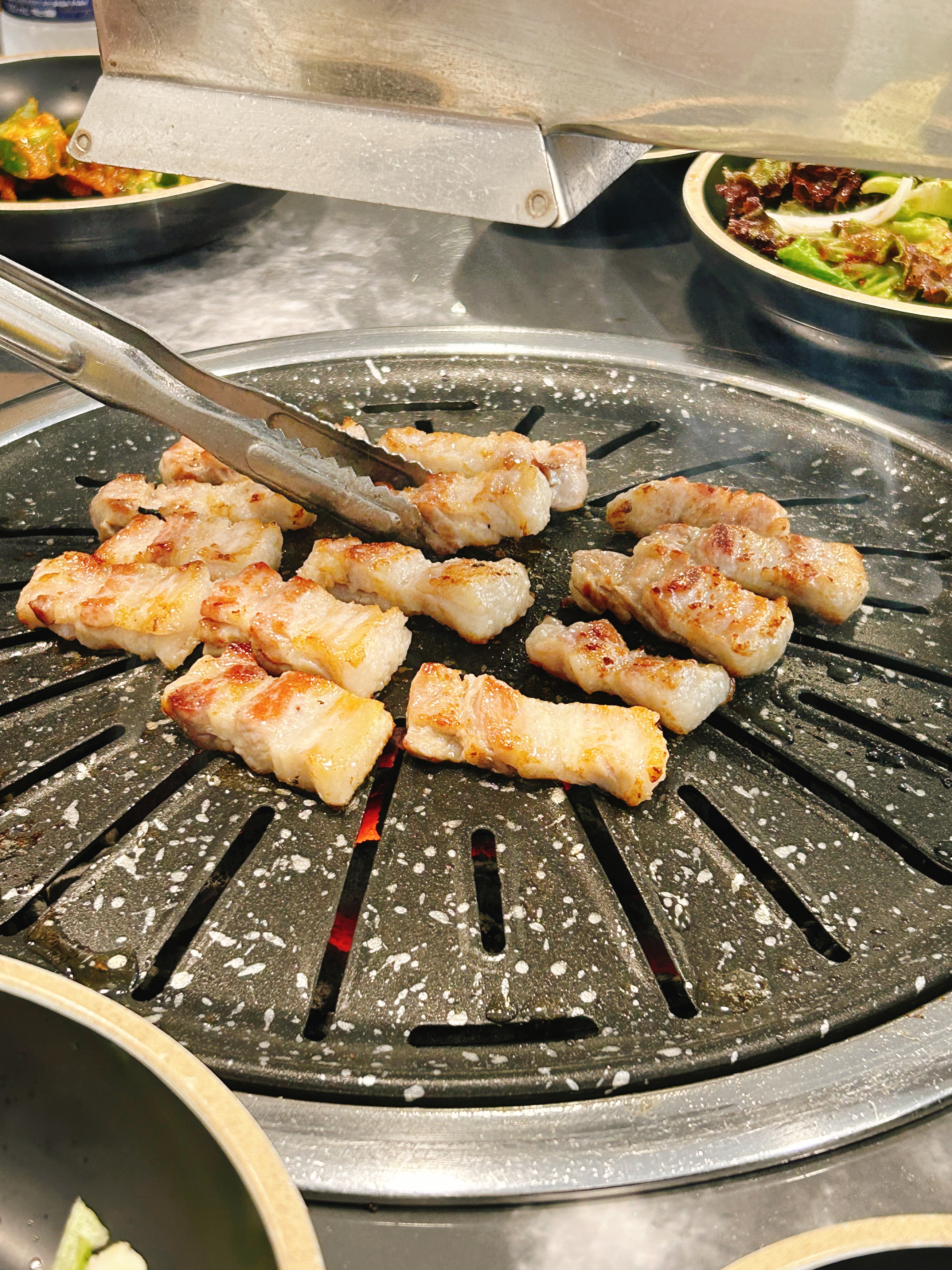 滋滋作响的美味烤肉舌尖上的烧烤盛宴