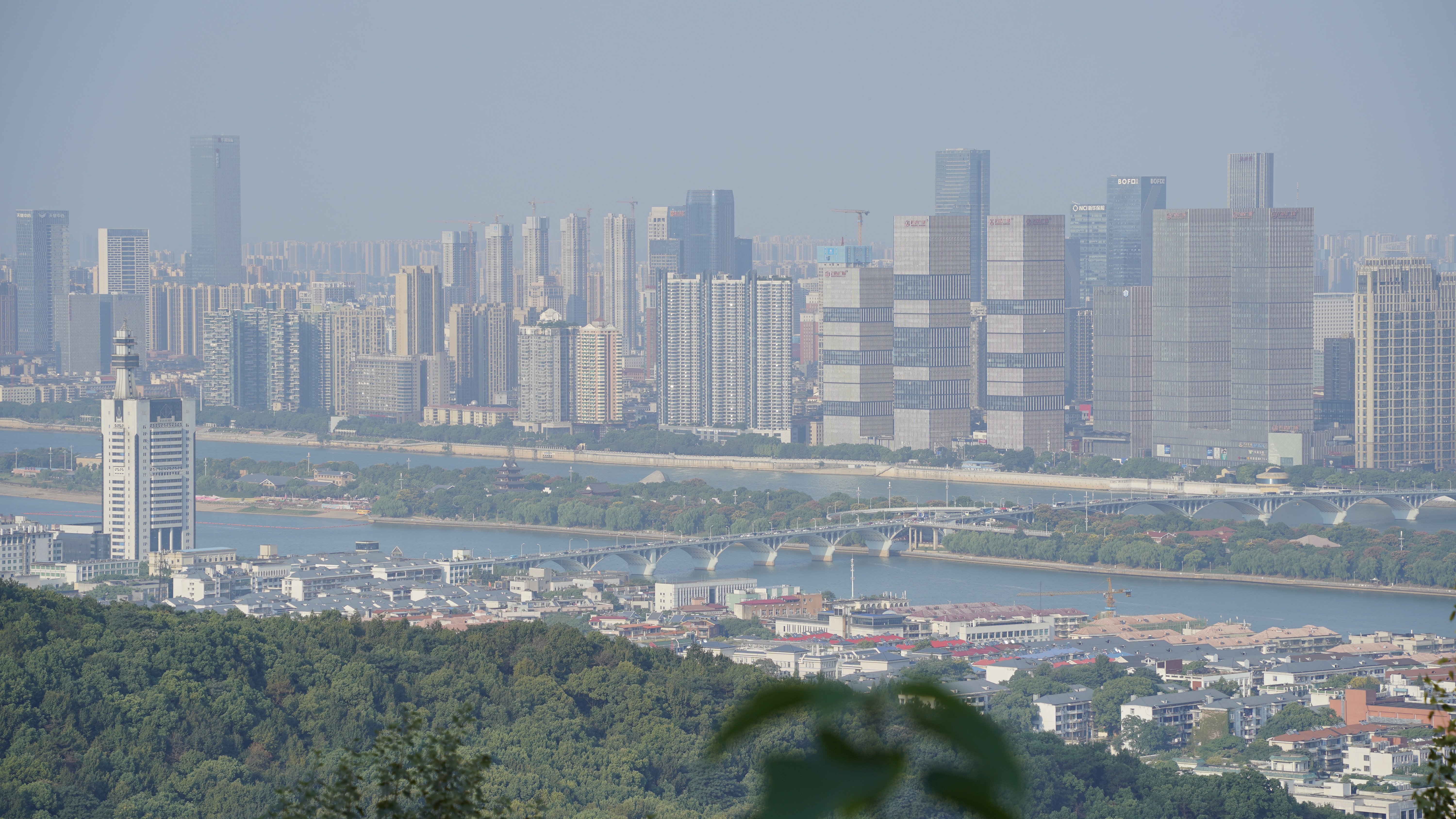 城市景观图尽显繁华 优质电脑壁纸素材