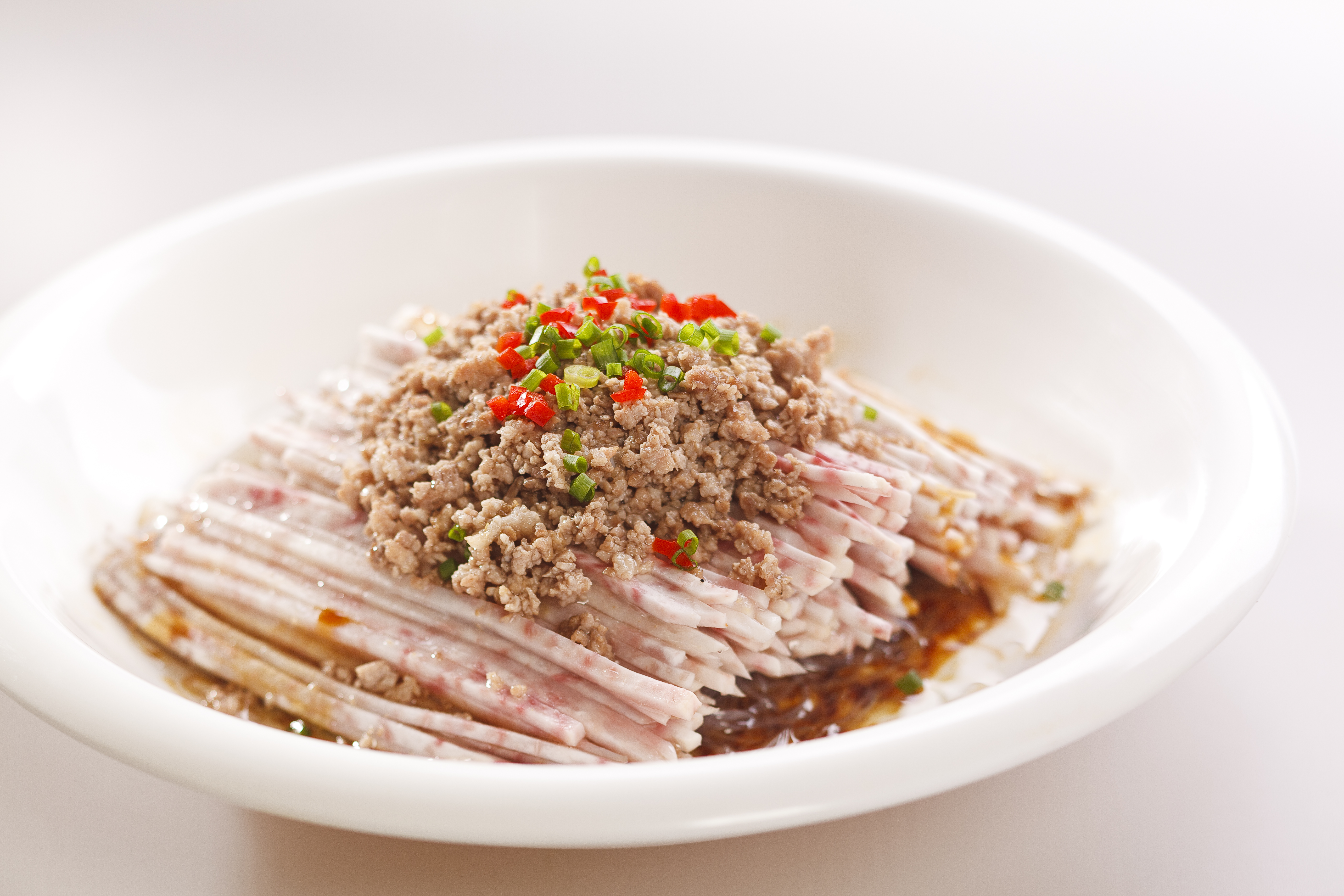 美味肉末芋丝菜品，舌尖上的中餐享受
