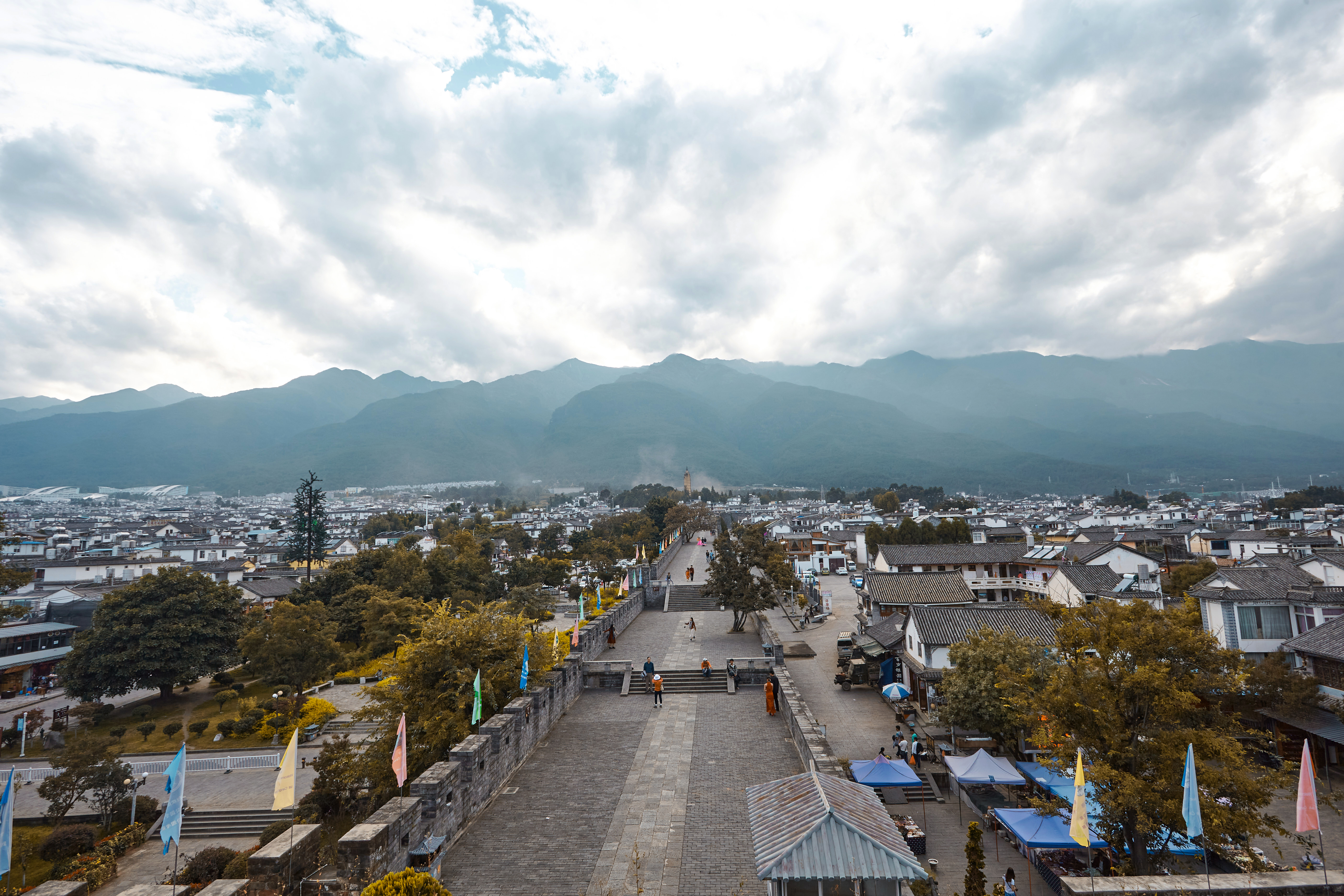 古建筑风光美，城市景观尽显独特魅力
