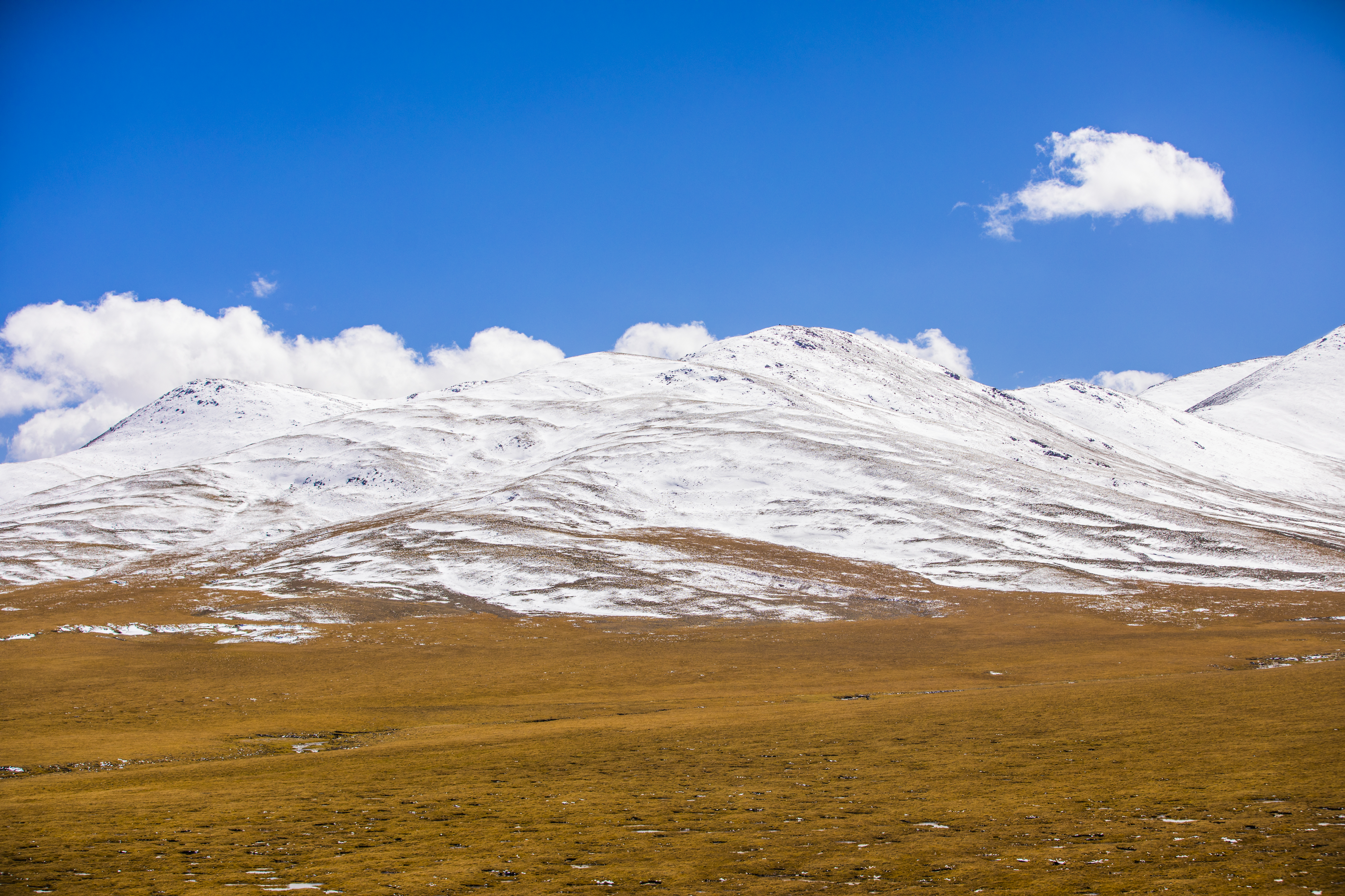 壮丽雪山风景图，尽显大自然的神奇魅力