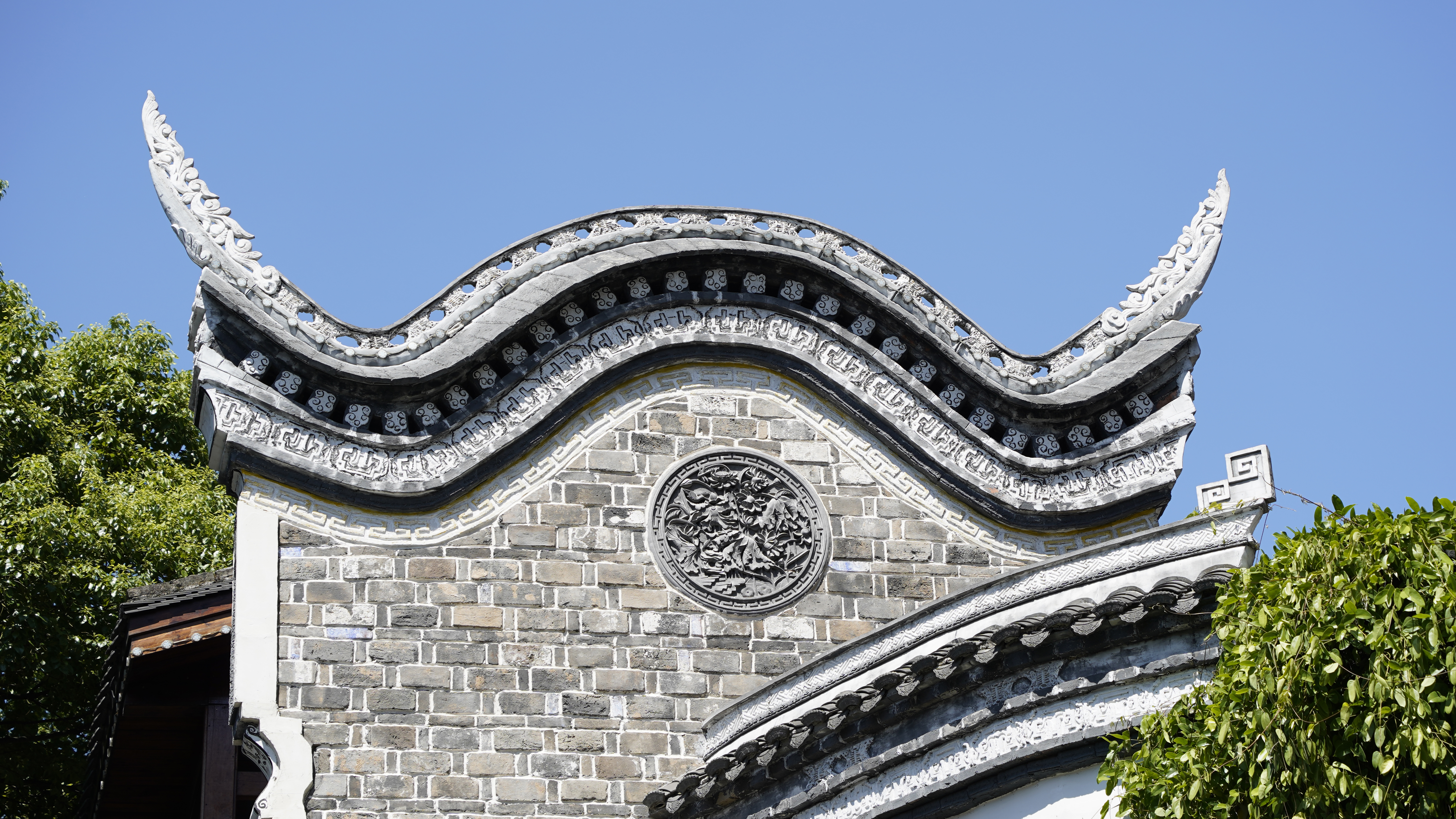 独特古建筑彰显魅力，尽显中国风之美