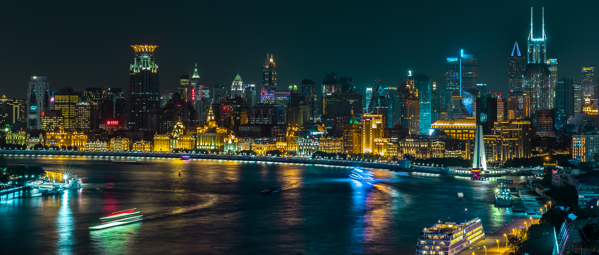 璀璨夜景展现城市风光的电脑壁纸素材