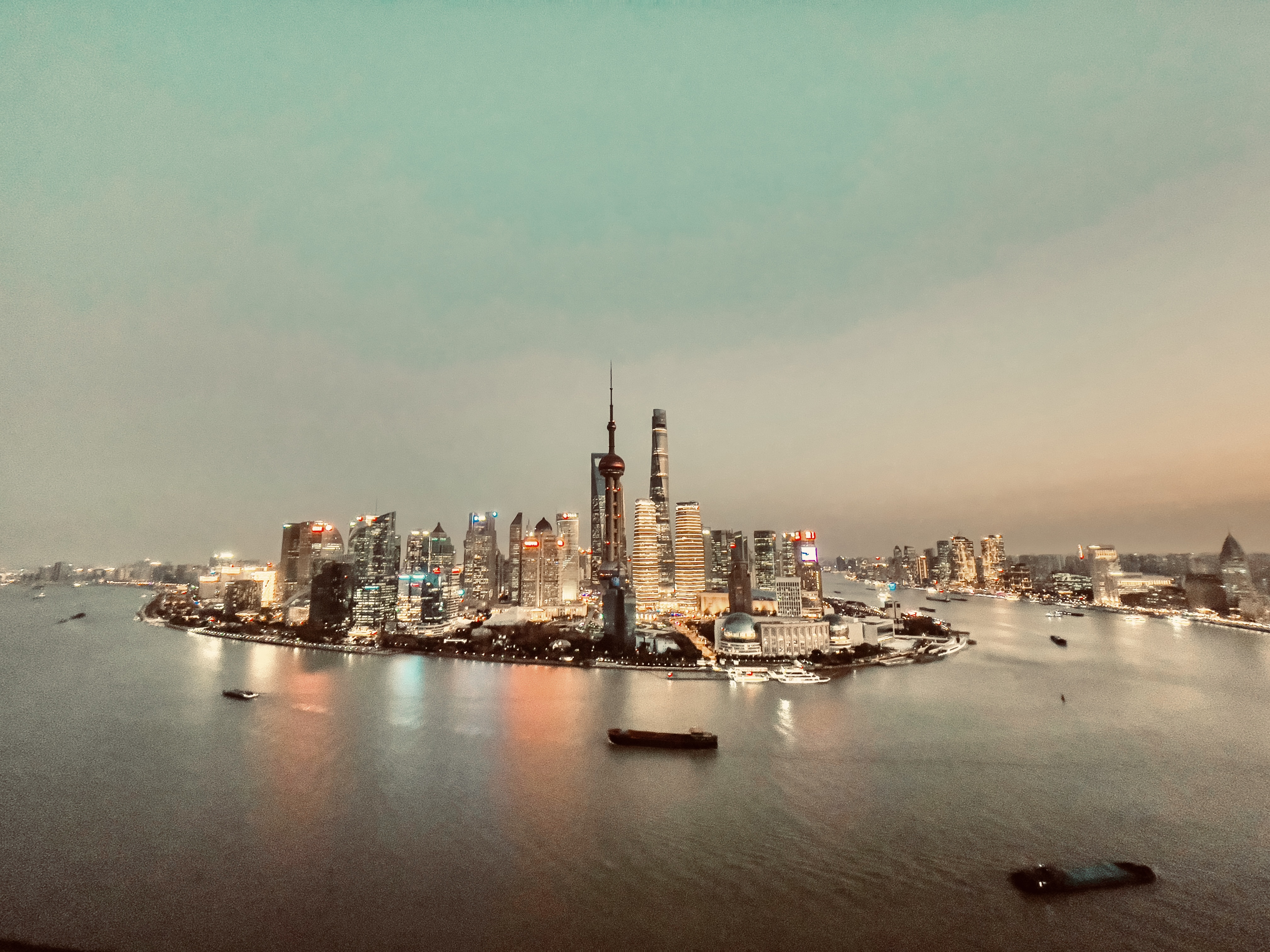 璀璨城市夜景，尽显都市繁华之美宣传图