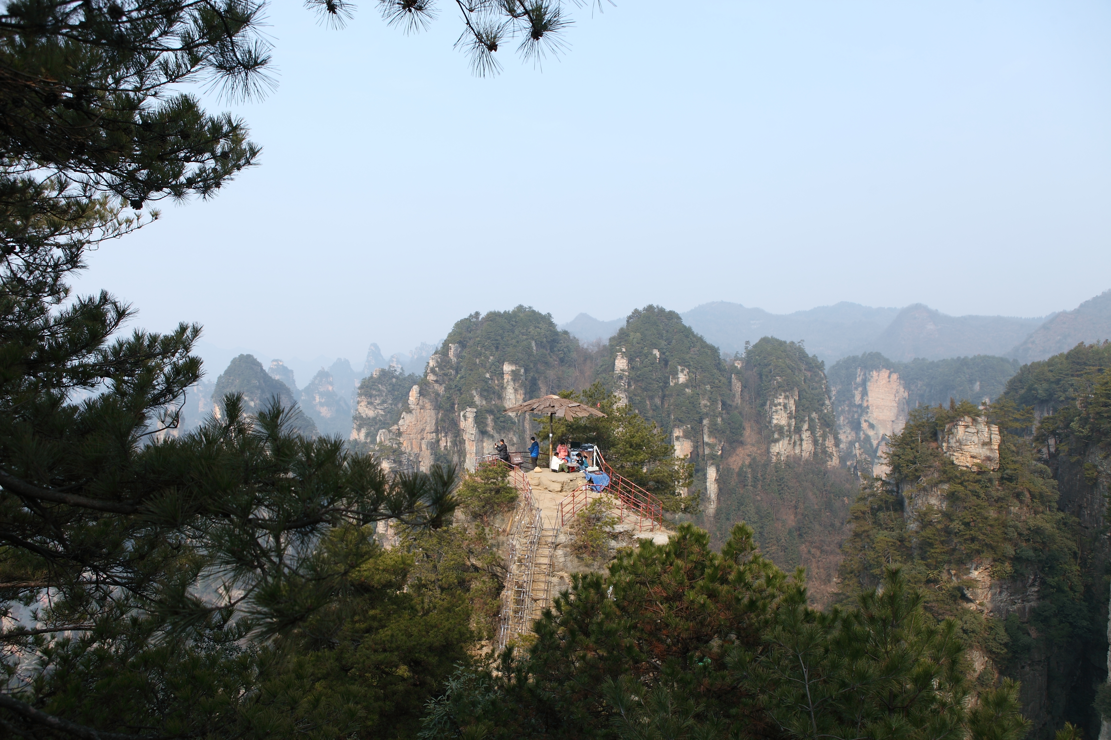 壮美山脉景观
