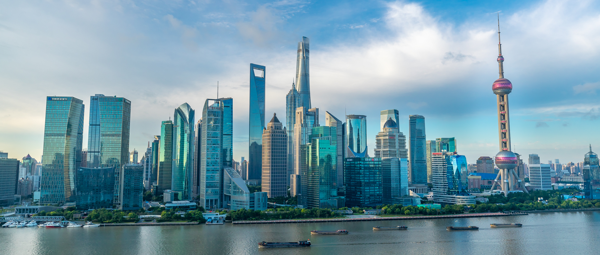 现代化都市风景尽显，城市地标建筑之美