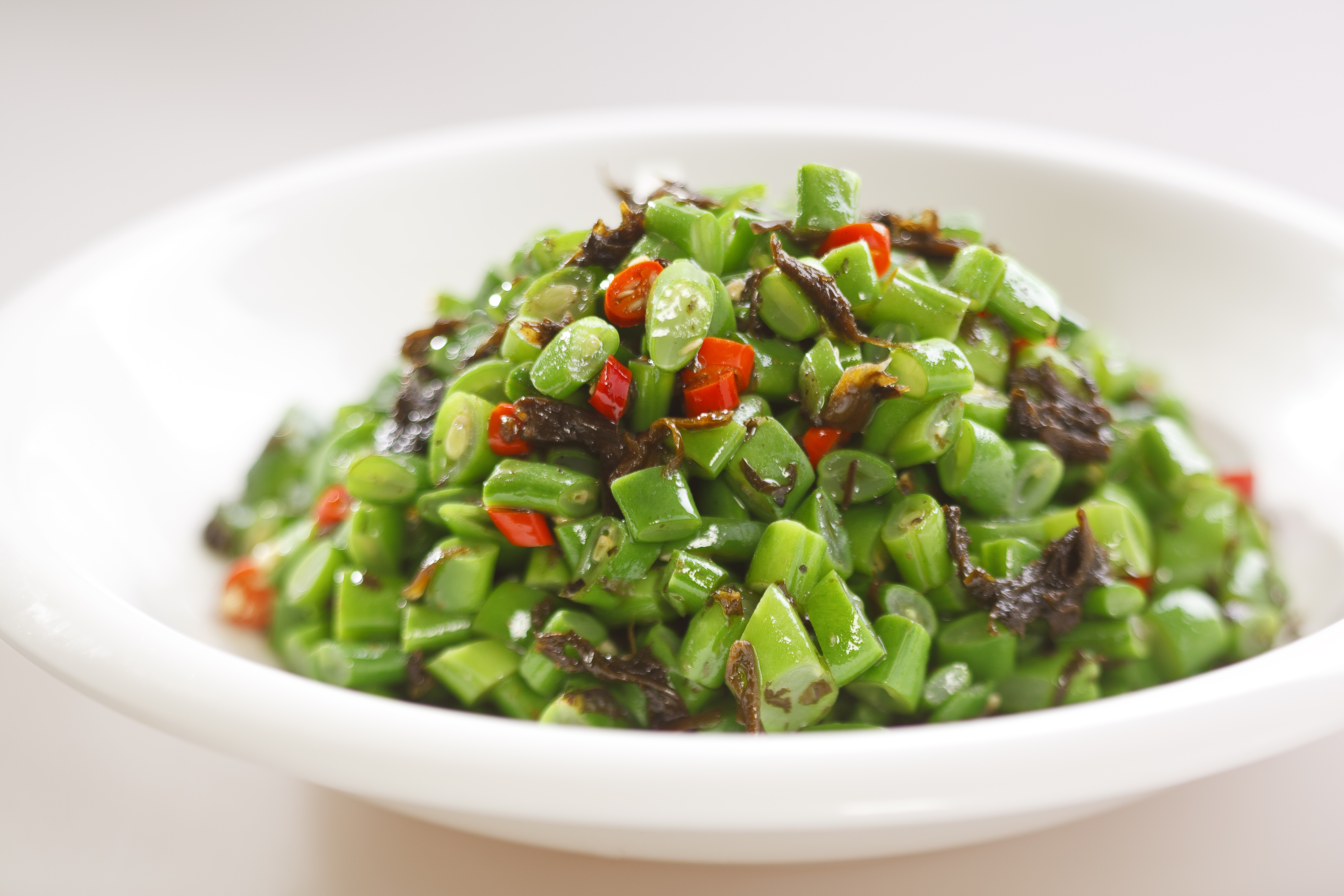美味蔬菜佳肴，清爽可口的炒四季豆