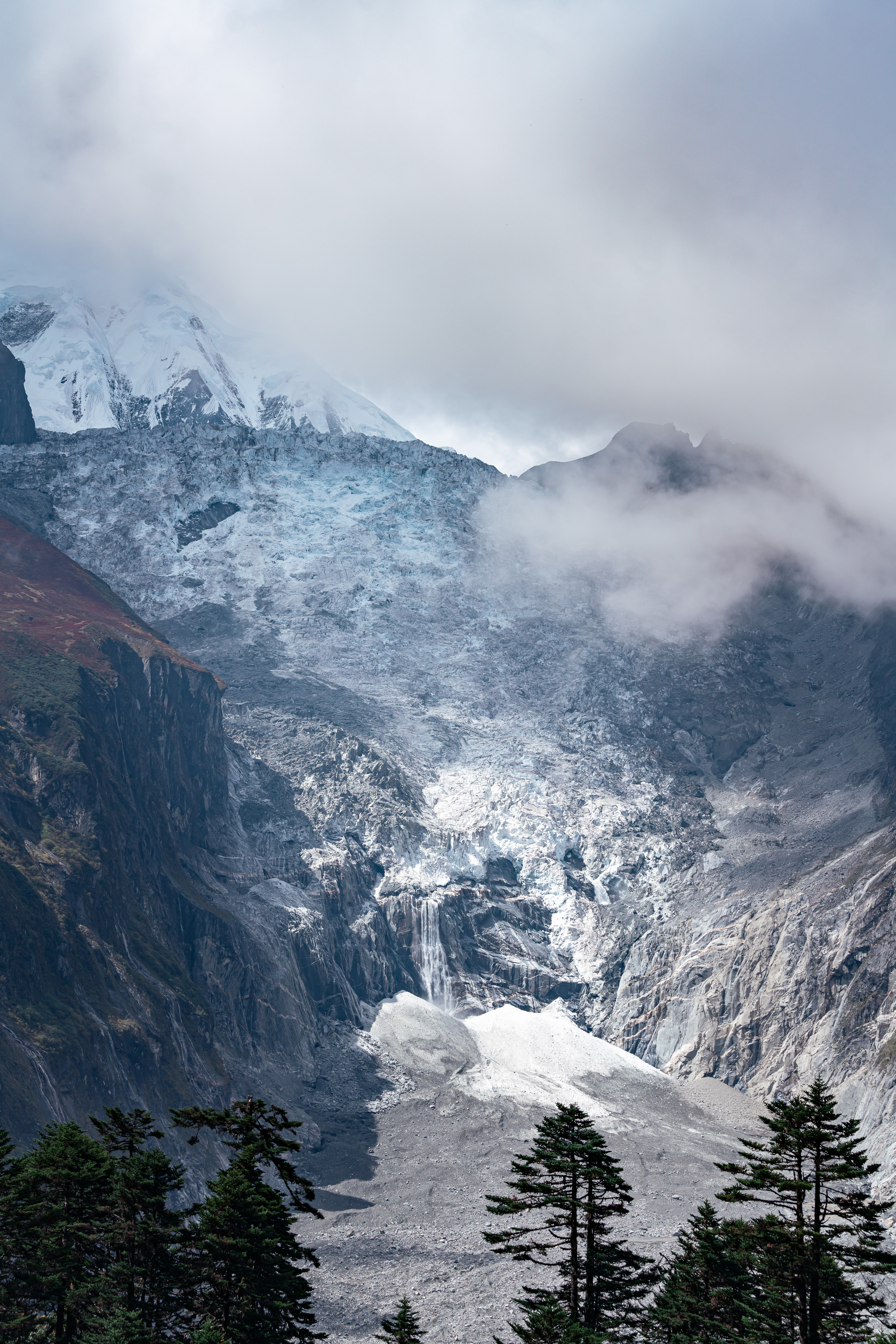 壮丽雪山风景图，尽显大自然的鬼斧神工