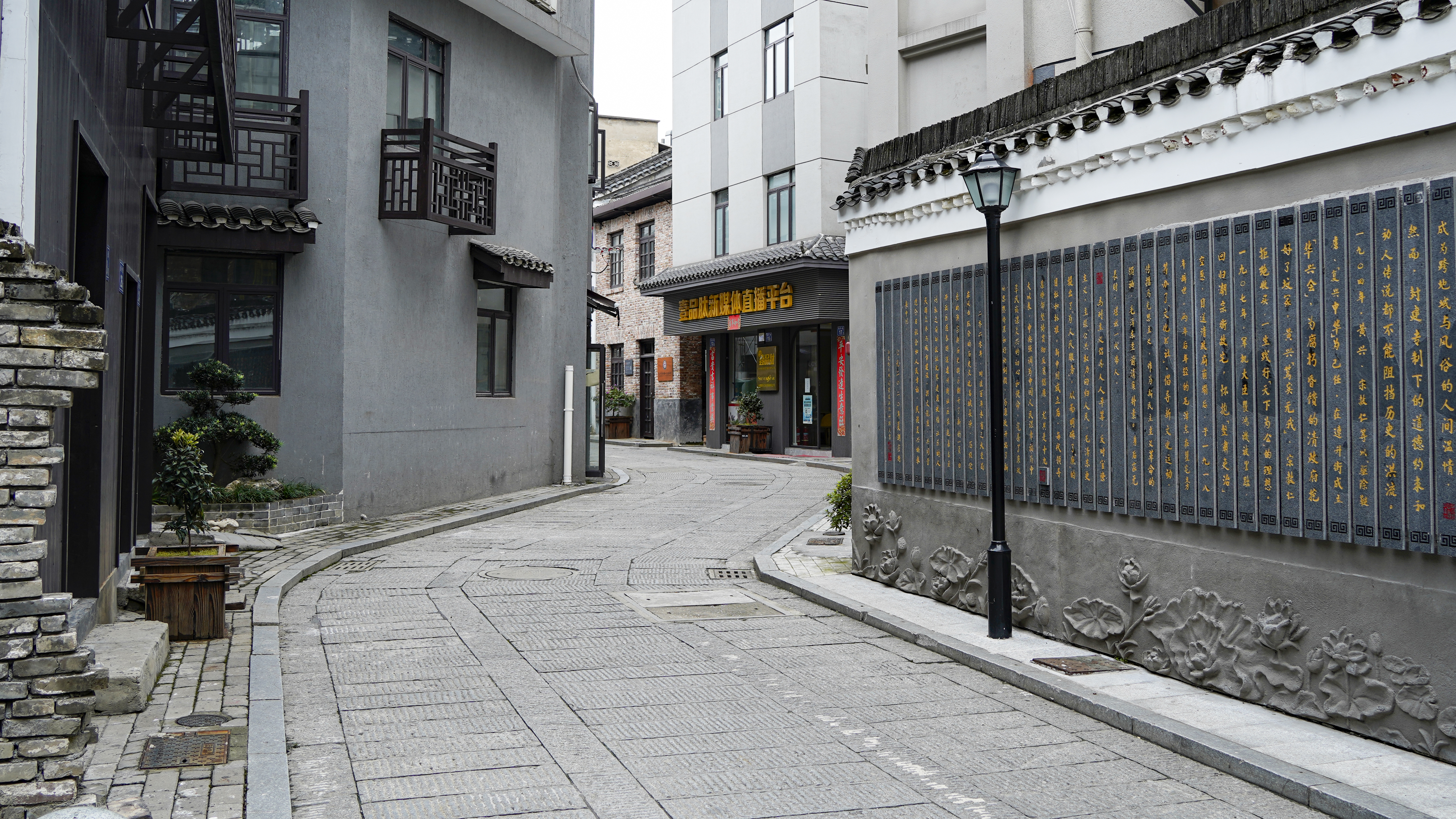 古色古香小巷尽显文艺，城市古建筑之美