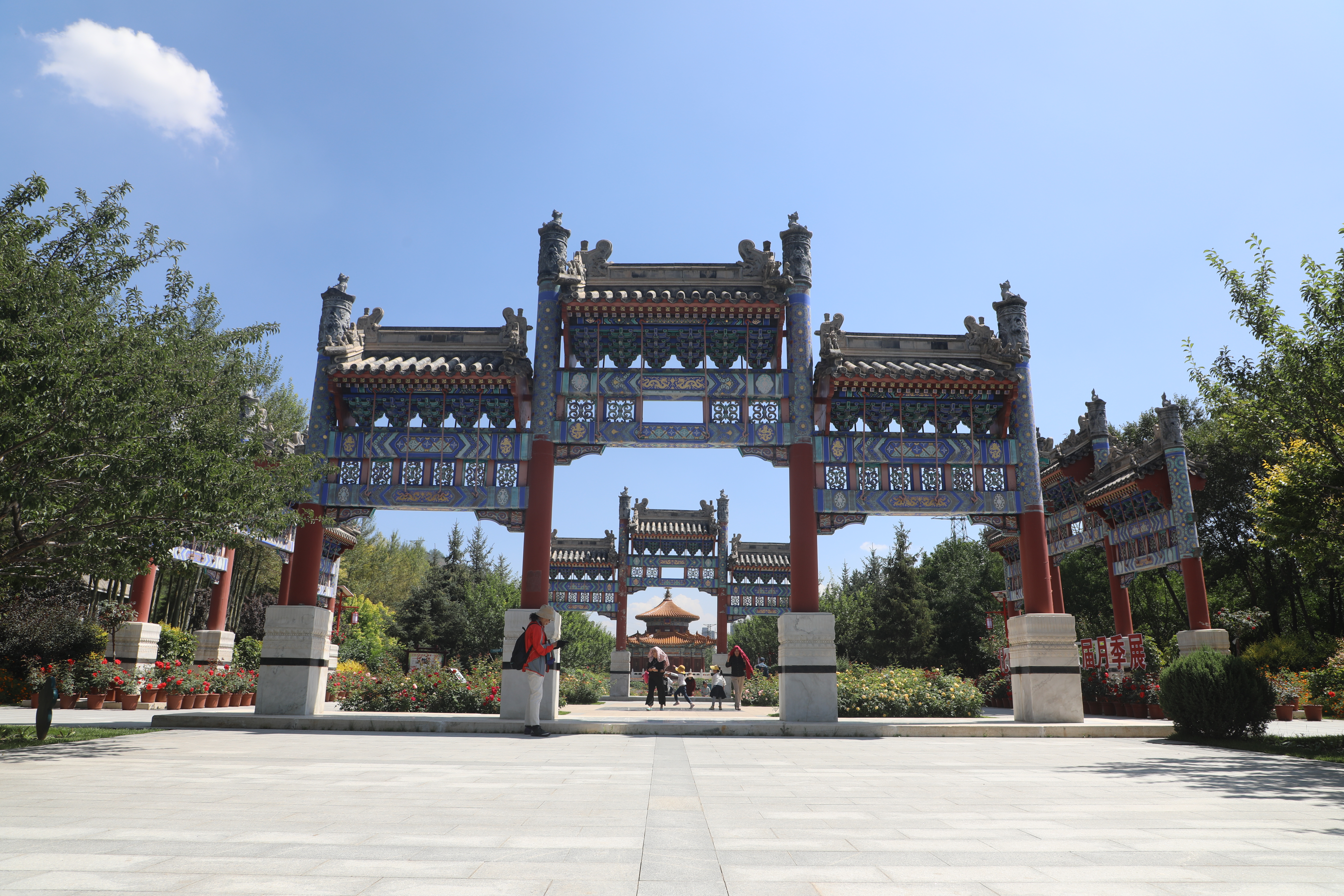宏伟古建筑牌楼尽显中国风之美