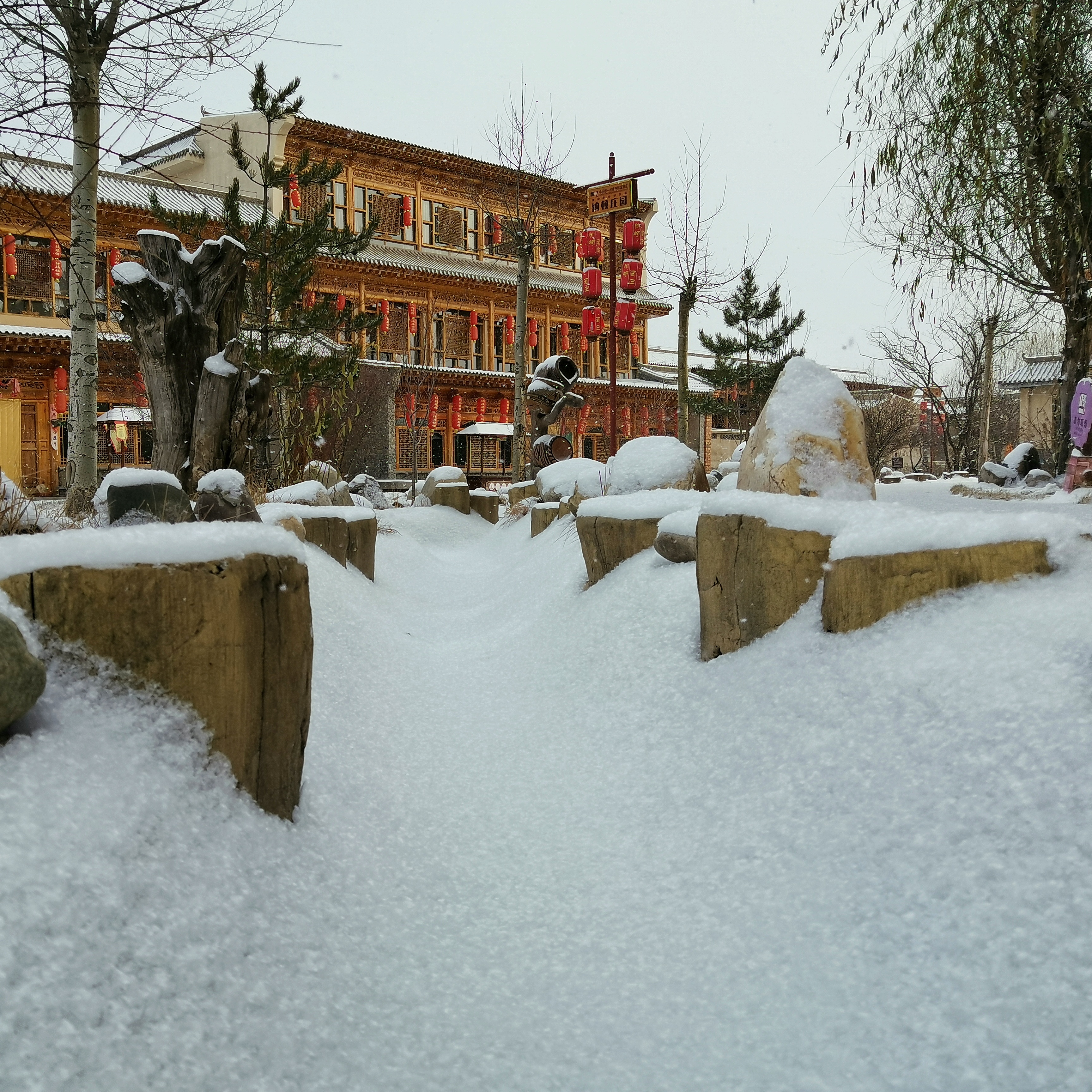 雪后古建筑，尽显冬日独特风情之美
