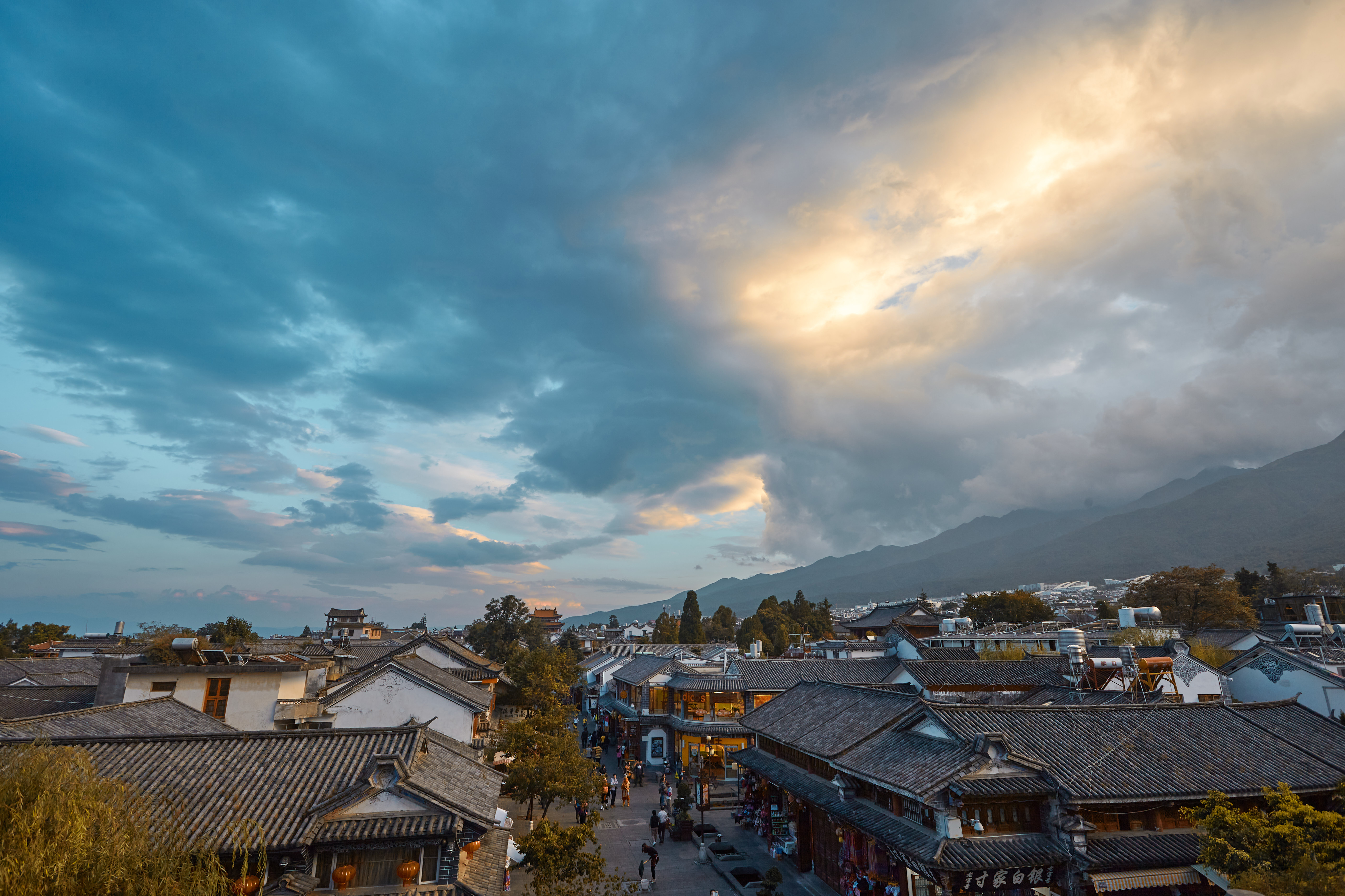 古建筑村落美景，尽显独特韵味宣传物料