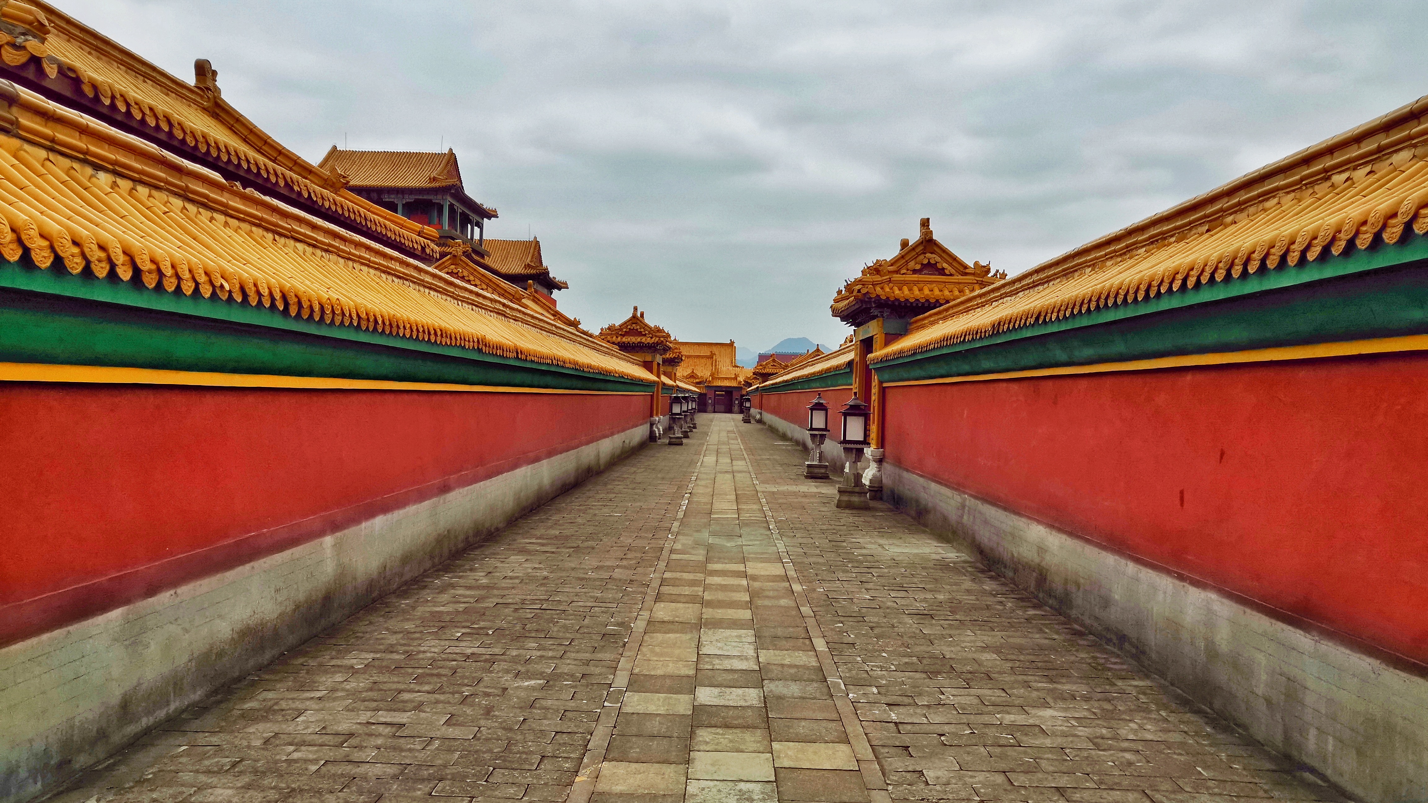 古建筑长廊尽显特色 中国风韵味十足