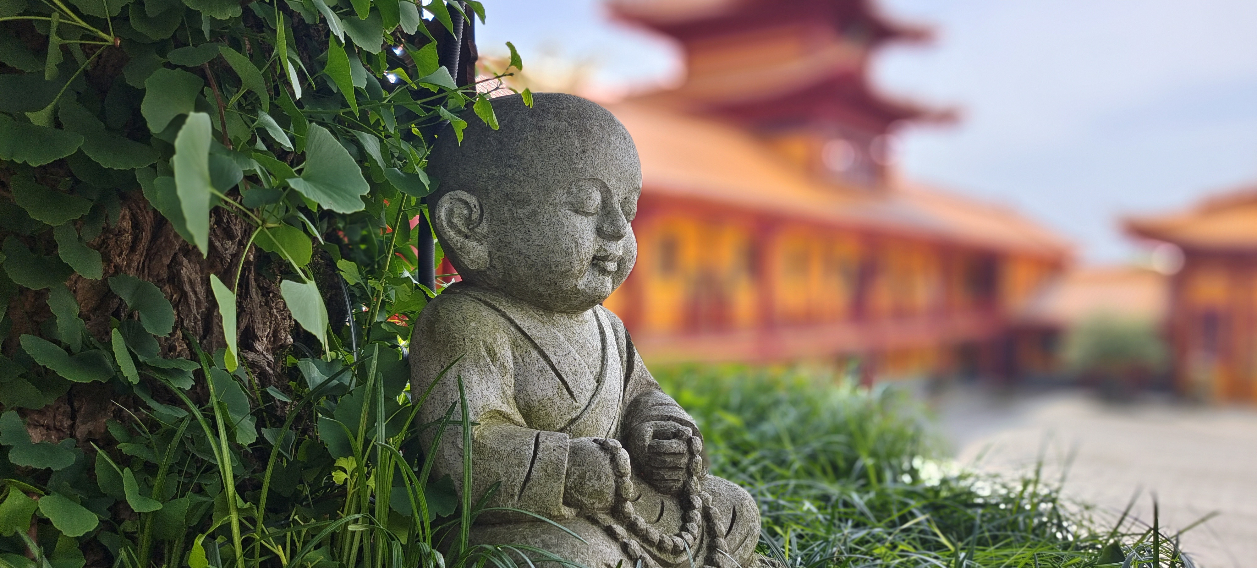 石制小和尚雕像，尽显禅意的独特宣传物料
